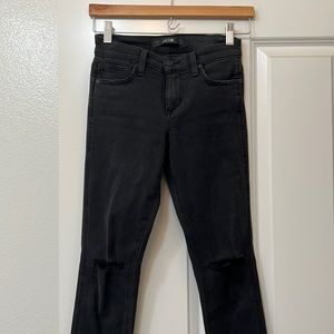 Barely worn size 24 Joe’s ripped jeans